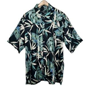 TORI RICHARD Vintage Tropical Print Short Sleeve Button Down Shirt
